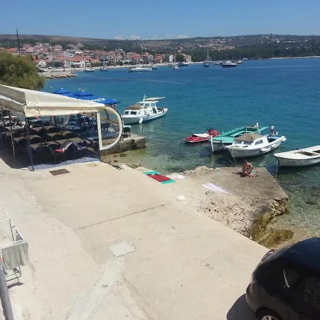 Guest house Karloroom-primosten *